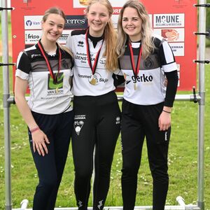 1e-herkansing-meisjes-b-akkrum